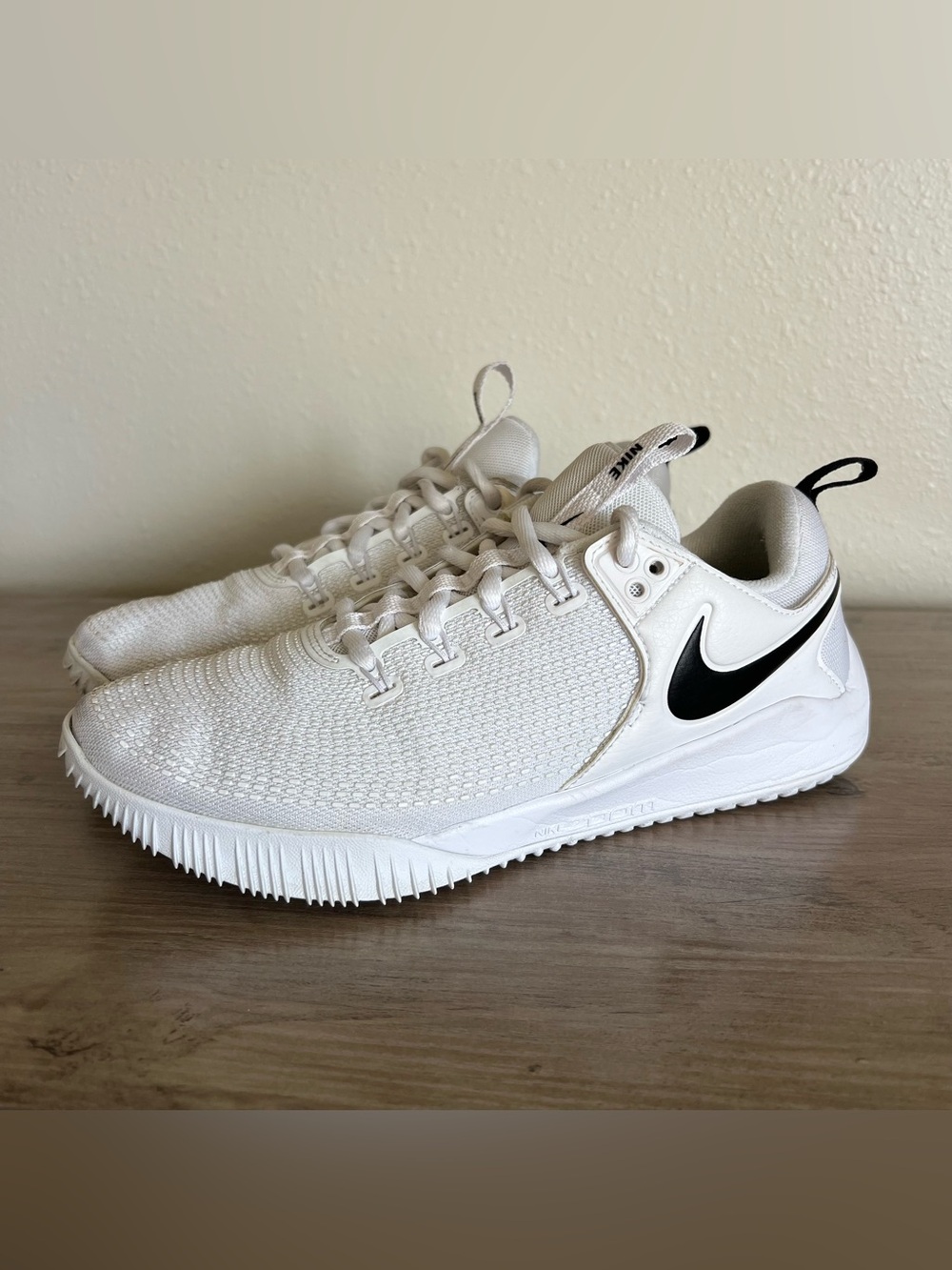 Nike Zoom Hyperace 2 Shoes Womens Size 9 White Volleyball Sneakers AA0286-100
